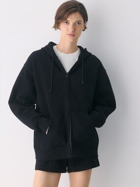 Aritzia TNA Cozy Sweatfleece Boyfriend Zip Hoodie in Black